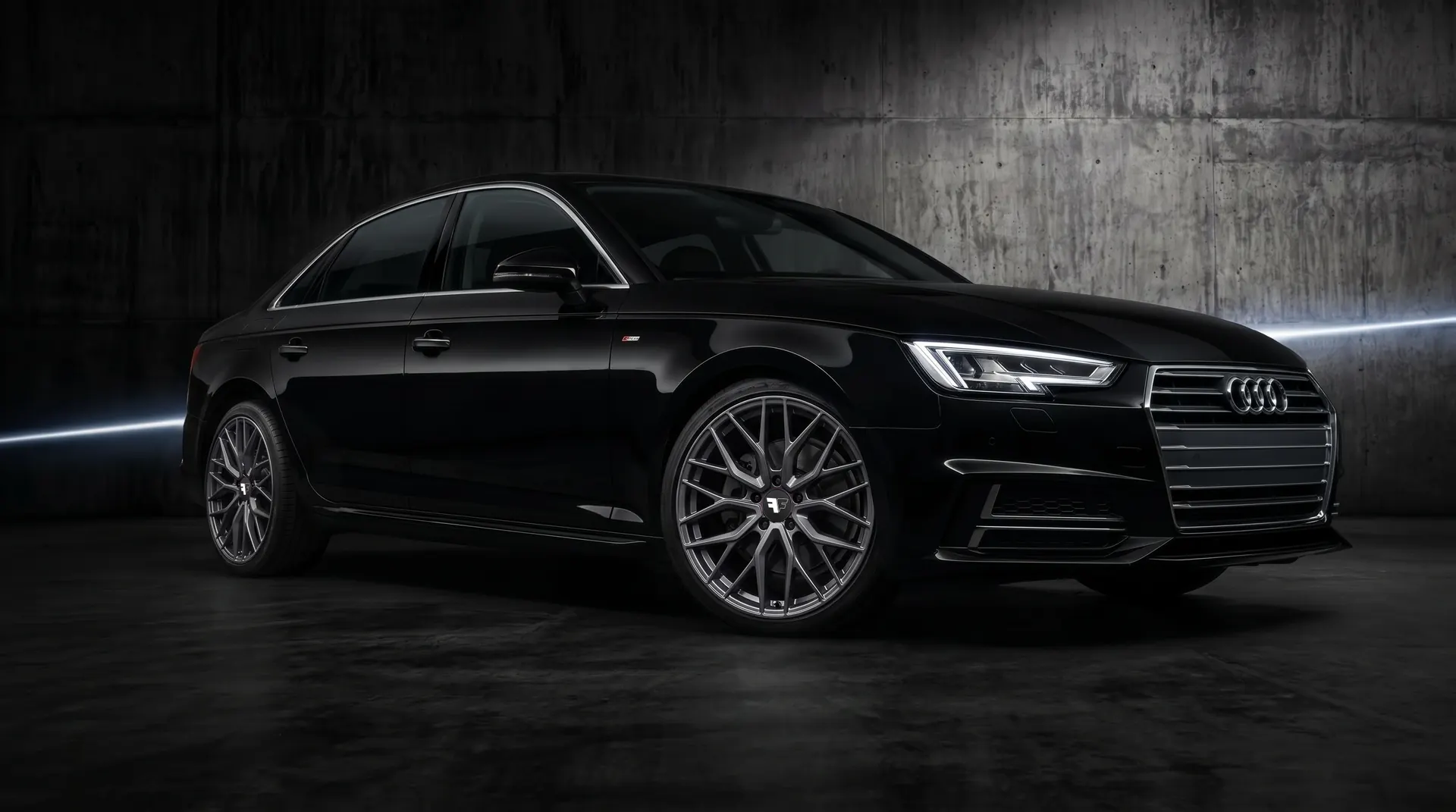 Audi A4 mit FF04 Anthrazit
