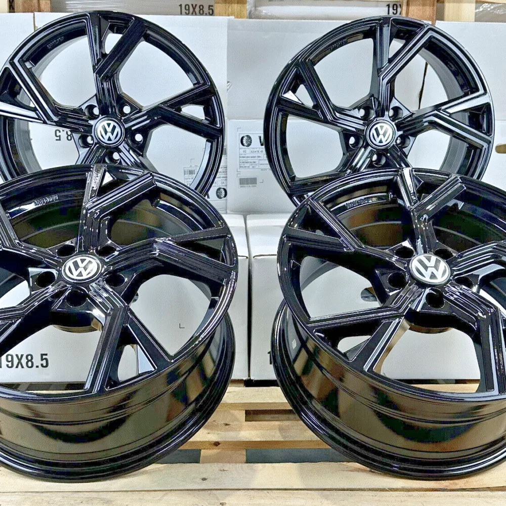 18 Zoll Felgen Avus AF20 schwarz für VW Passat B6 B7 Beetle EOS 1F ID.3 Jetta KM