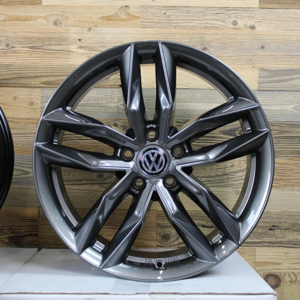 19 Zoll 4 Felgen DM05 anthrazit für VW Golf 6 7 8 GTI GTD GTE Passat B6 B7 B8 B9