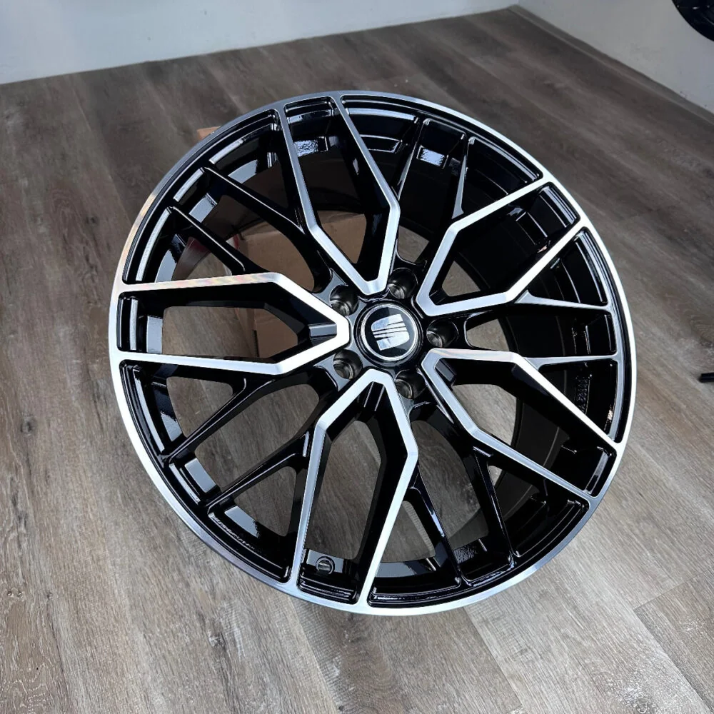 19 Zoll Felgen DM20 schwarz für Seat Leon 1P 5F KL Cupra Ateca 5FP Hybrid ST FR