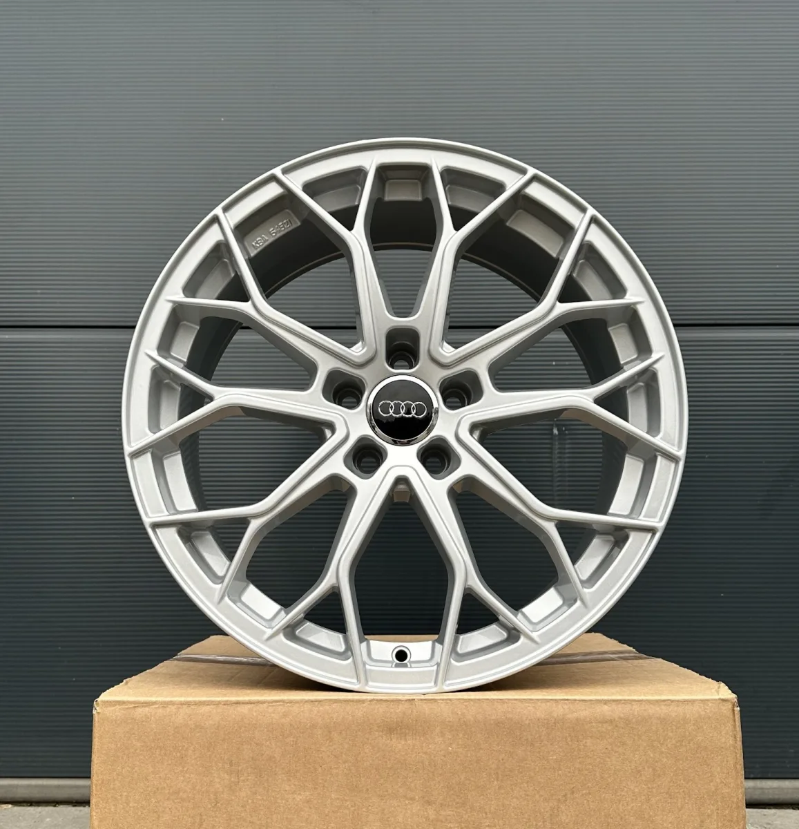 19 Zoll Felgen NEU FF Wheels FF01 silber für Audi A4 B8 B81 B9 Allroud S-Line