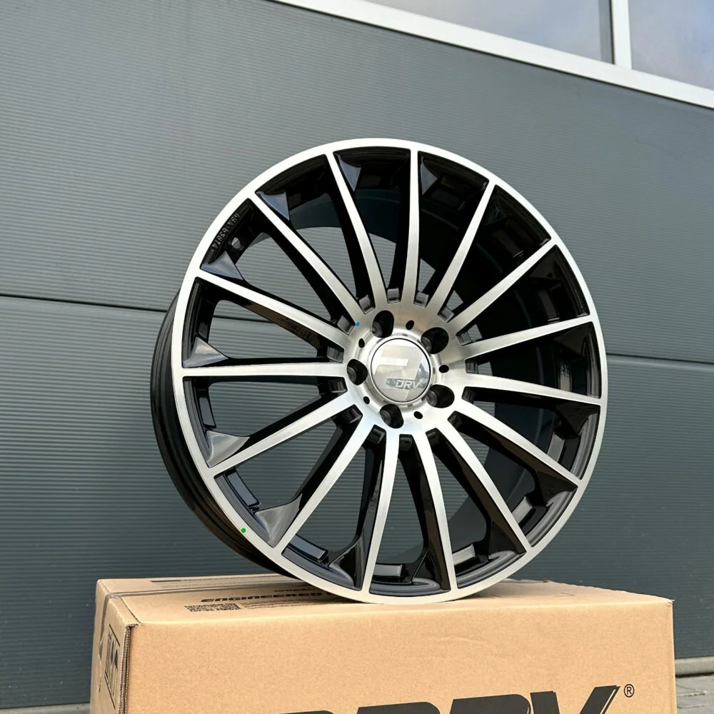 19 Zoll Felgen WH39 schwarz poliert für VW Golf 7 8 GTI Clubsport TCR 7R 8R