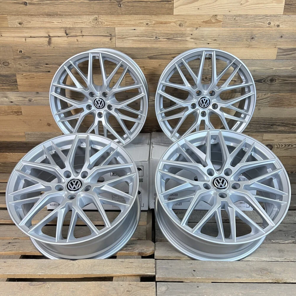 4x 19 Zoll Felgen Damina DM08 silber für VW Golf 7 8 GTI Clubsport TCR 7R 8R