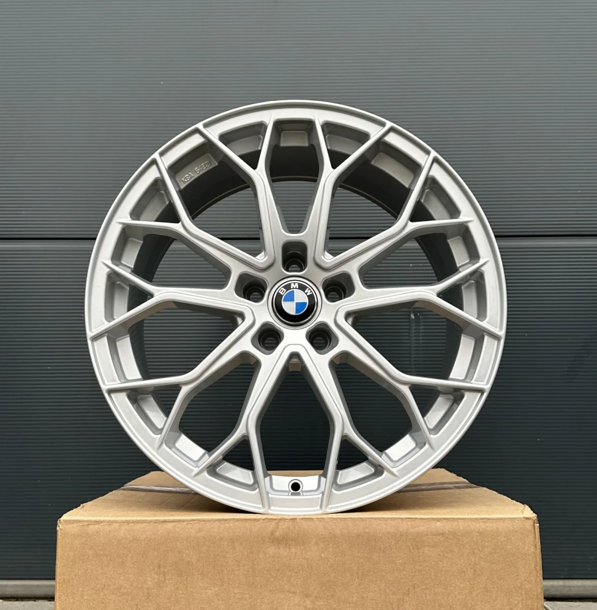 4x 19 Zoll Felgen FF Wheels FF01 silber für BMW Z4 G29 M40i Toyota Supra MK5 M