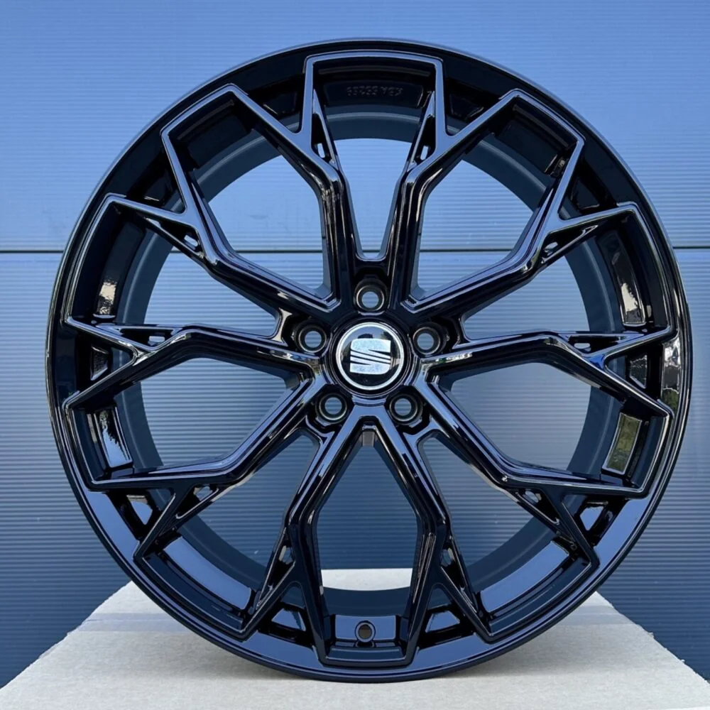 4x 19 Zoll Felgen FF Wheels FF02 schwarz für Seat Cupra Ateca 5FP Born K1 VZ VZ5