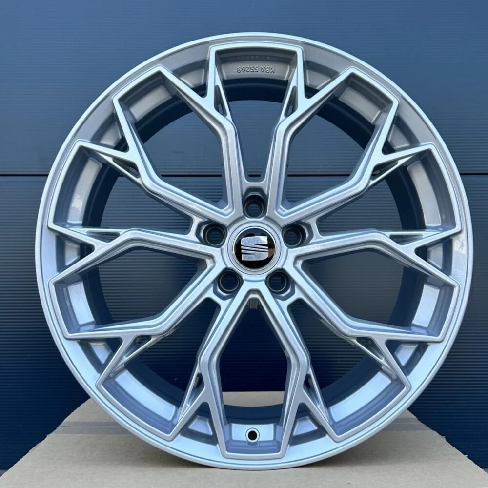 4x 19 Zoll Felgen FF Wheels FF02 silber für Seat Cupra Leon 5F KL 280 290 300