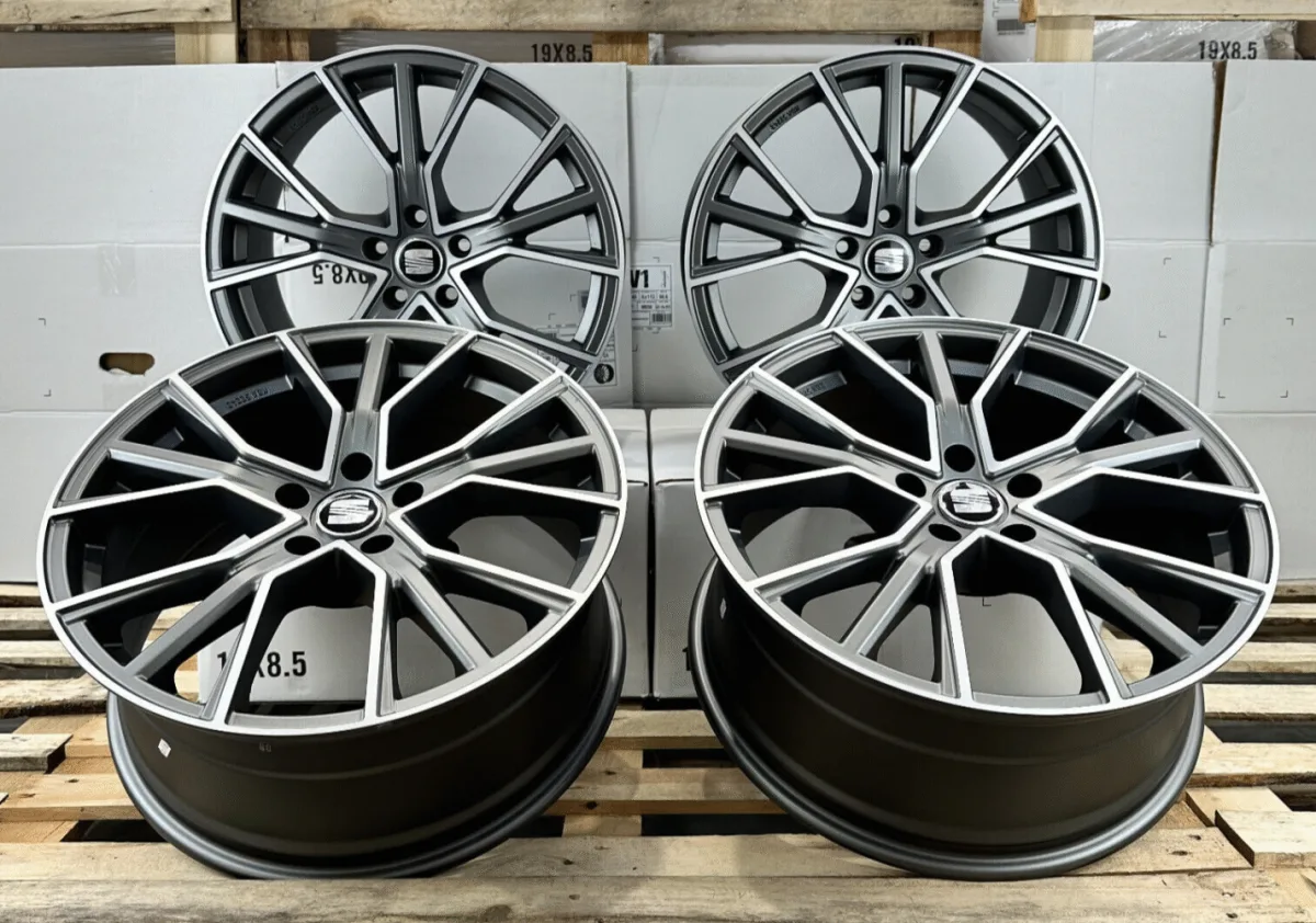 19 Zoll Felgen AF18 schwarz für Seat Leon 5F KL Cupra Tarraco KN FR Hybrid