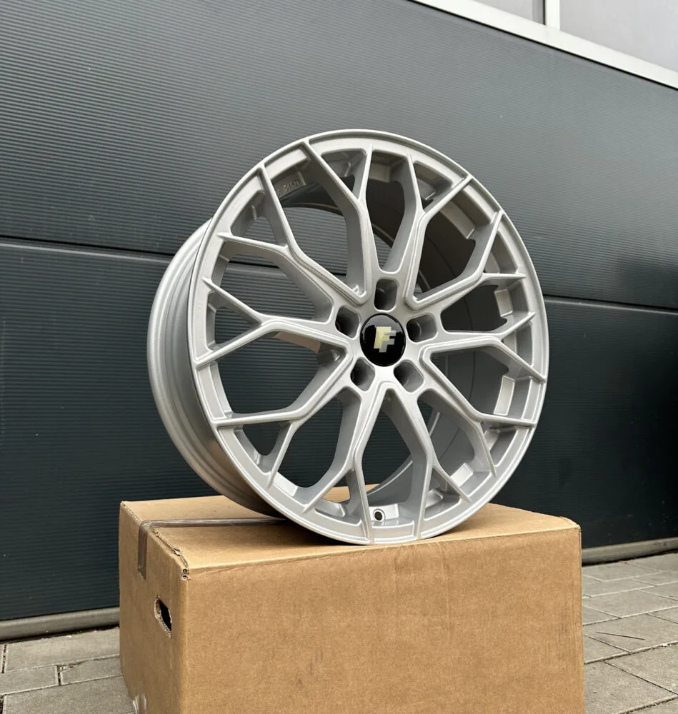 4x 19 Zoll Felgen FF Wheels FF01 silber für Seat Cupra Leon 5F KL 280 290 300