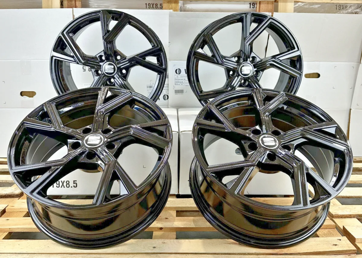 18 Zoll Felgen Avus AF20 schwarz für Seat Leon 1P 5F KL Alhambra 7MS Cupra NEU