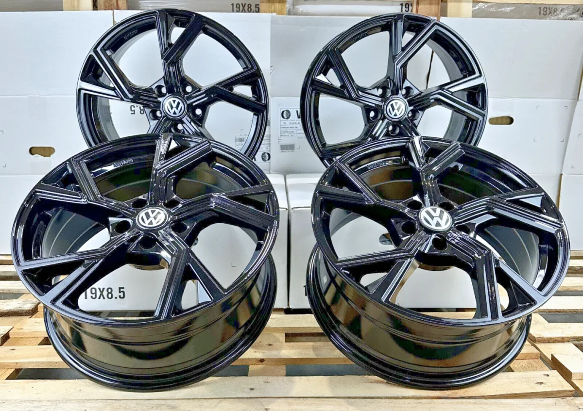 18 Zoll Felgen AF20 schwarz für VW Arteon 3H Passat B5 B6 B7 B8 3C CC Scirocco