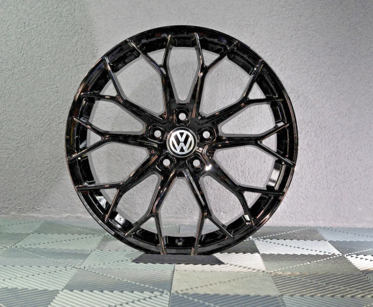 4x NEU 18 Zoll Felgen FF Wheels FF01 schwarz für VW T-ROC TROC T ROC A1 R Cabrio