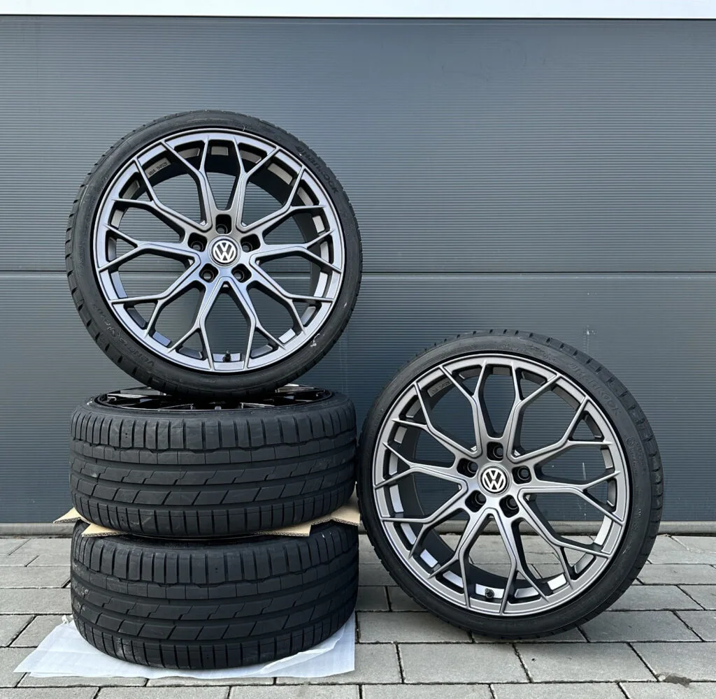 FF01 19 Zoll Winterräder 4 HANKOOK 225/45 R19 Kompletträder für VW ID3 ID.3 E1