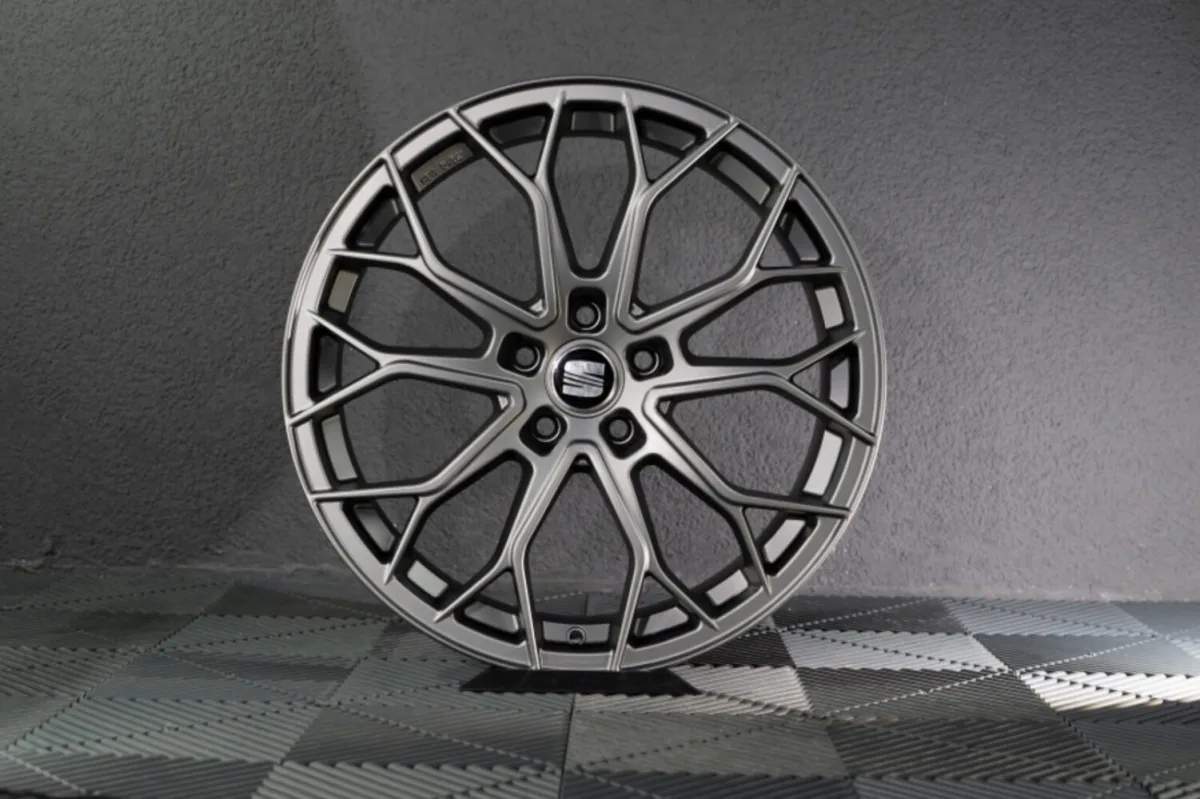 4x NEUE 19 Zoll Felgen NEU FF Wheels FF01 Grau für Seat Alhambra 7N VW Sharan