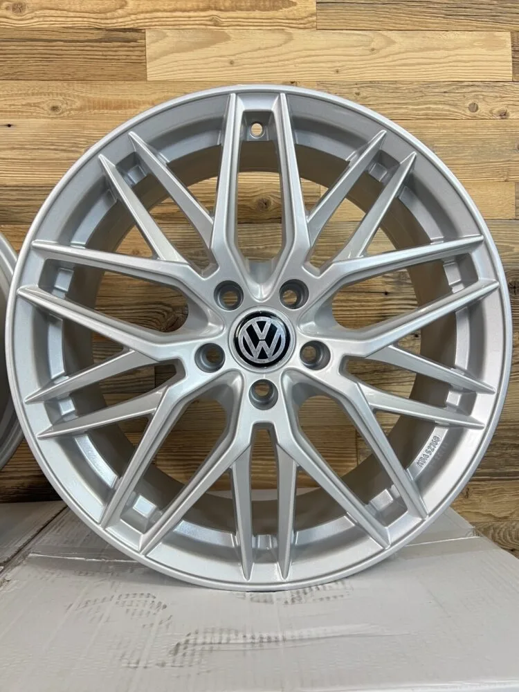20 Zoll Felgen Damina DM08 Silber für VW Golf 7 8 GTI GTD GTE Passat B6 B7 B8