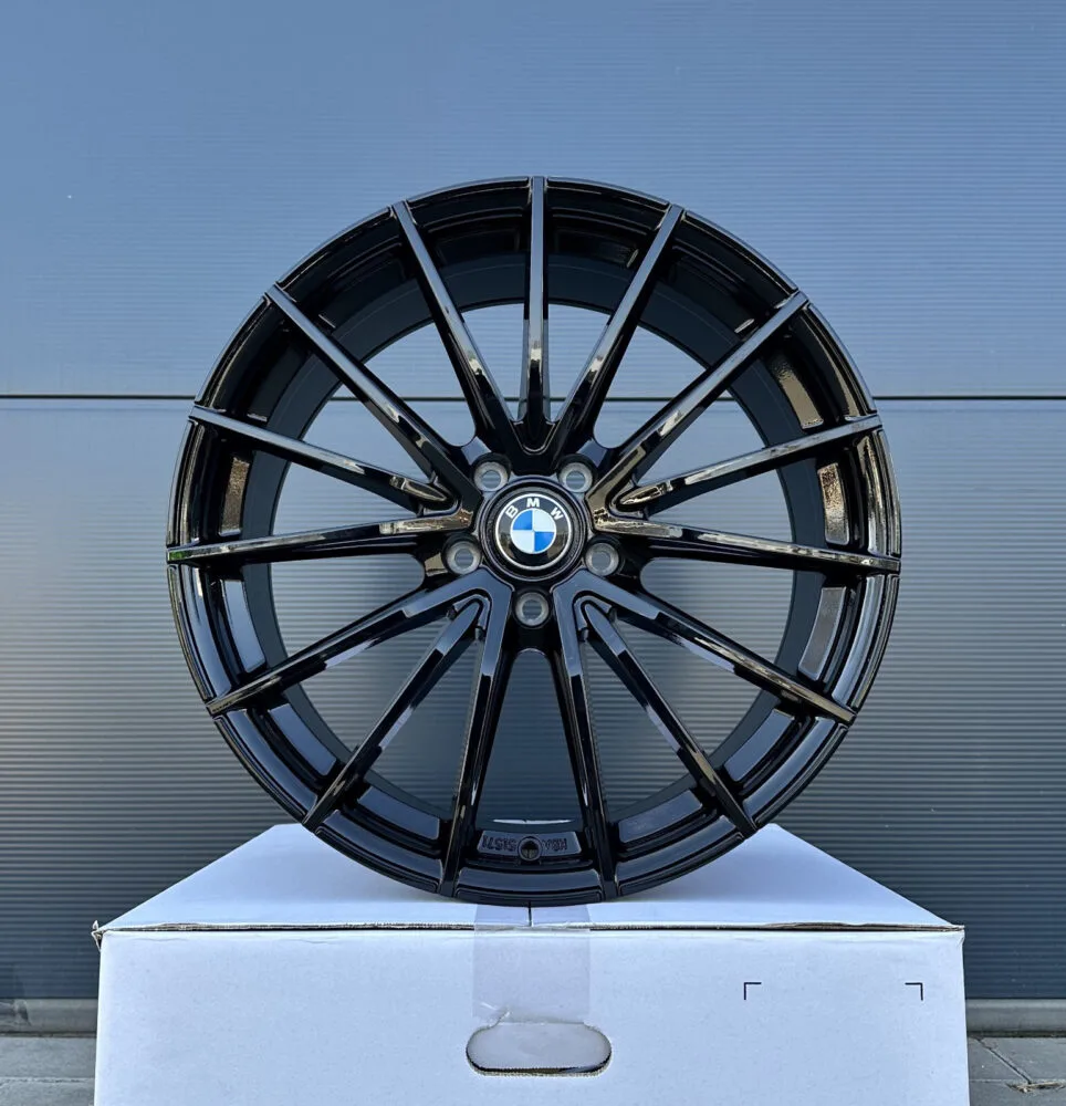 18 Zoll Felgen V1 Wheels V schwarz für BMW 1er F40 2er F44 F45 F46 X1 F48 X2 F39