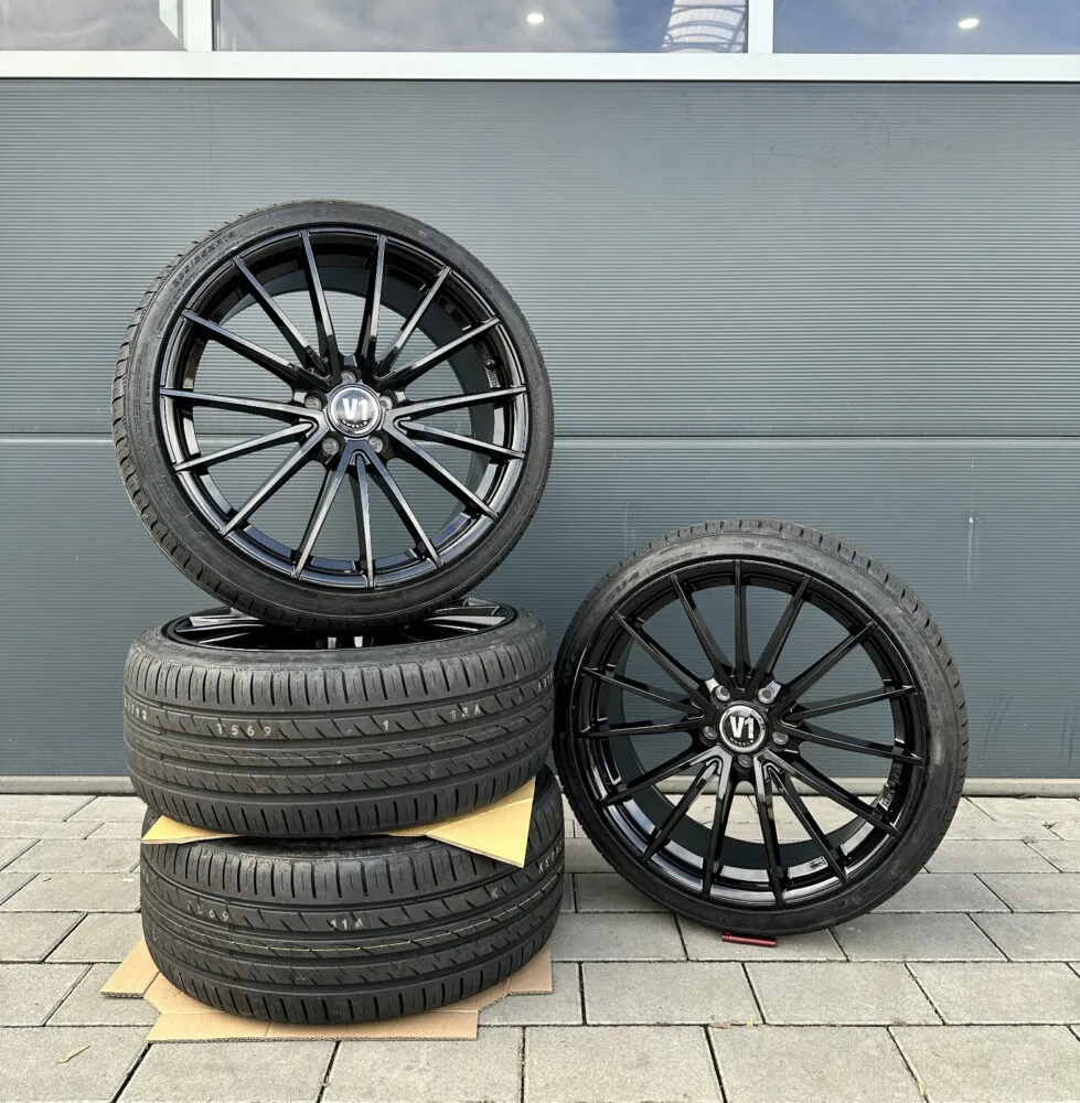 19Zoll Sommer Kompletträder Hankook V2 Wheels schwarz für Mercedes C Klasse w204