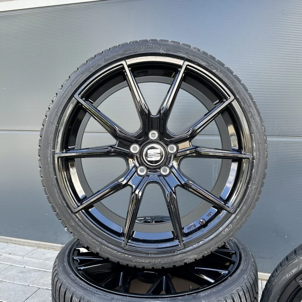 V1 19 Zoll Winterräder Winterreifen Winterkompletträder Cupra Seat Leon 5F KL
