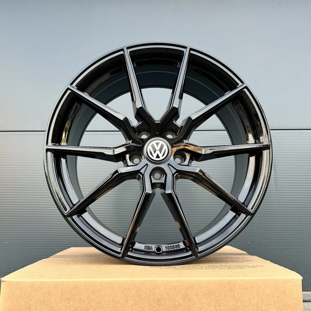 4x 19 Zoll Felgen FF03 schwarz für VW Golf 7 8 GTI GTD GTE eGolf R-Line 7R 8R