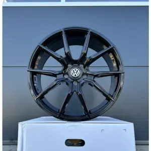 18 Zoll Felgen V1 Wheels schwarz für VW Scirocco 13 Passat CC B8 Sharan 7N B6 B7